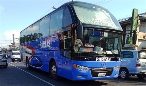 Manila to La Union by bus, taxi from PHP 786 .